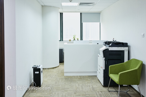 优化办公室公共休息区域与办公设备配置 提升效率与员工福祉的双赢策略